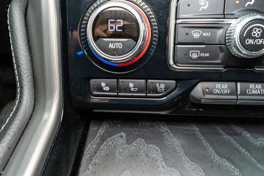 2023 GMC Yukon Image 24