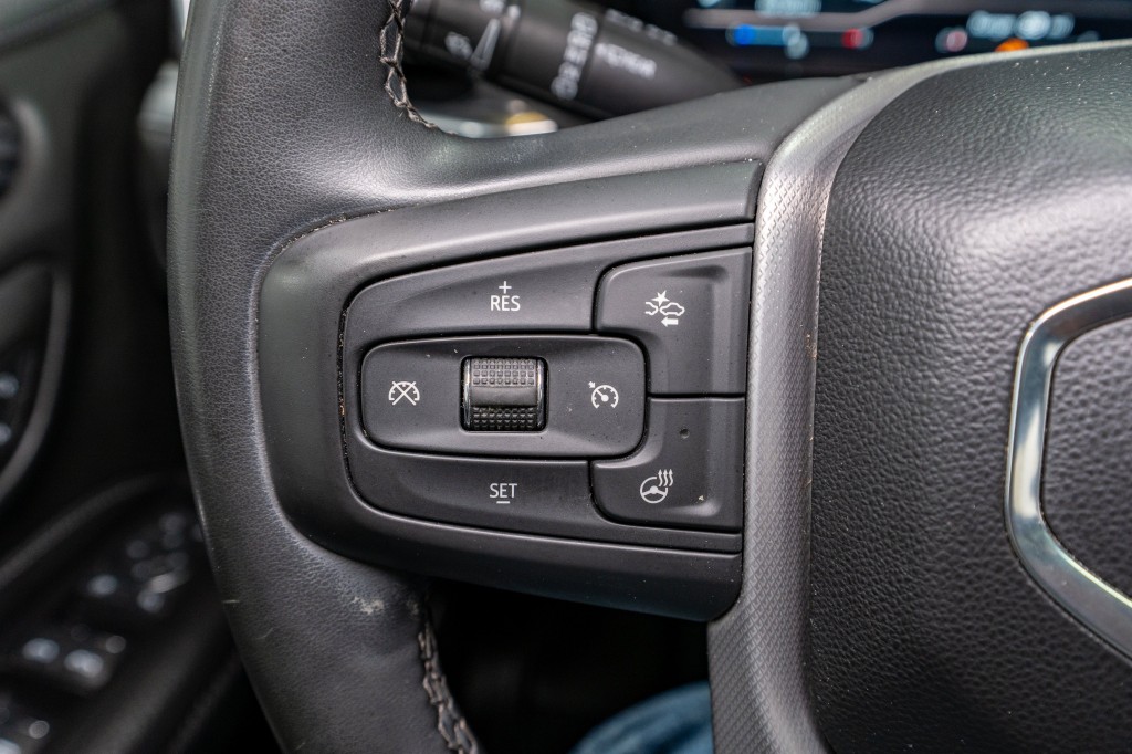 2023 GMC Yukon Image 30