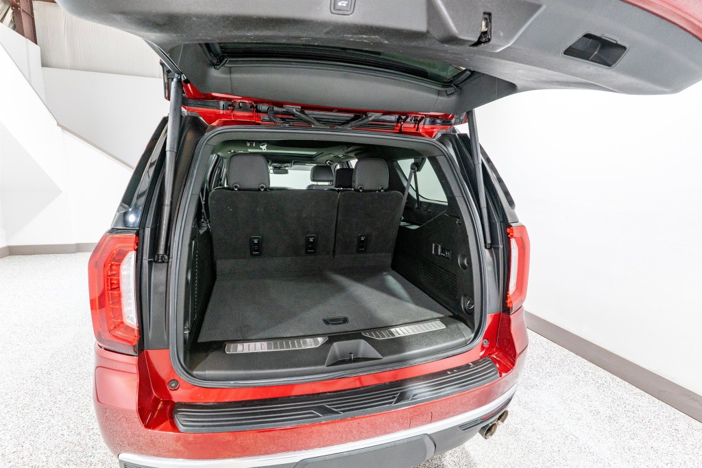 2023 GMC Yukon Image 37