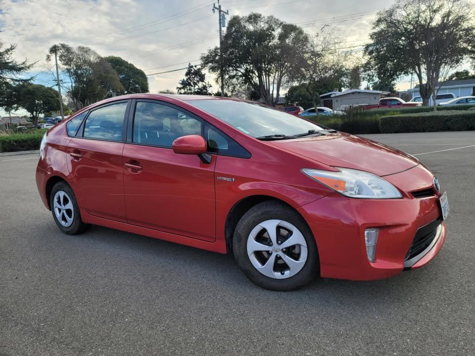 2013 Toyota Prius Image 3