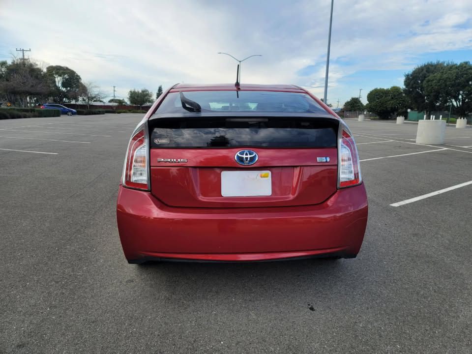 2013 Toyota Prius Image 5