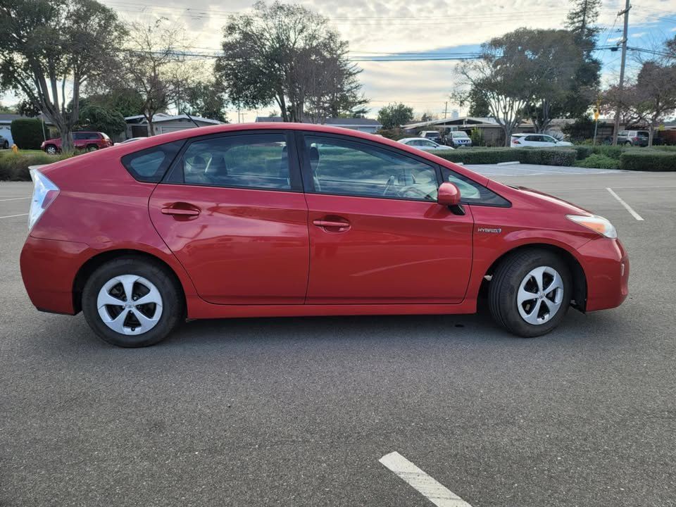 2013 Toyota Prius Image 7