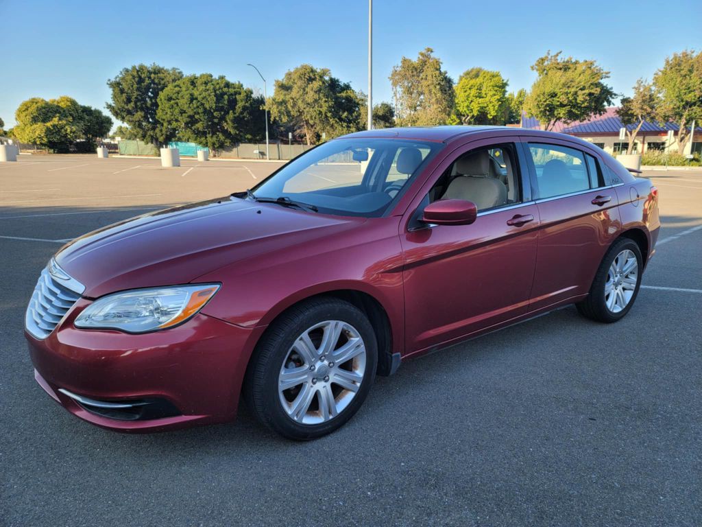 2012 Chrysler 200 Image 3