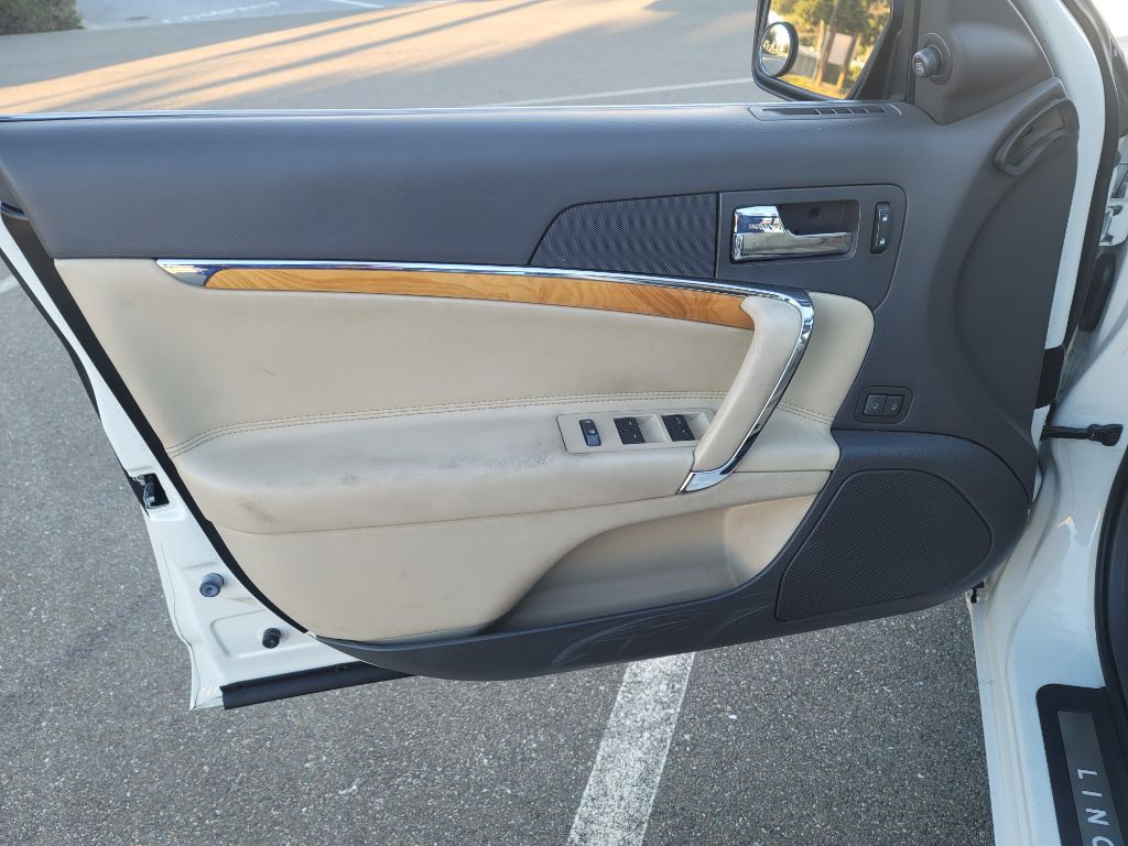2012 Lincoln MKZ Image 15