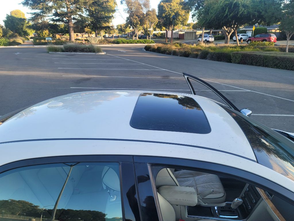 2012 Lincoln MKZ Image 18