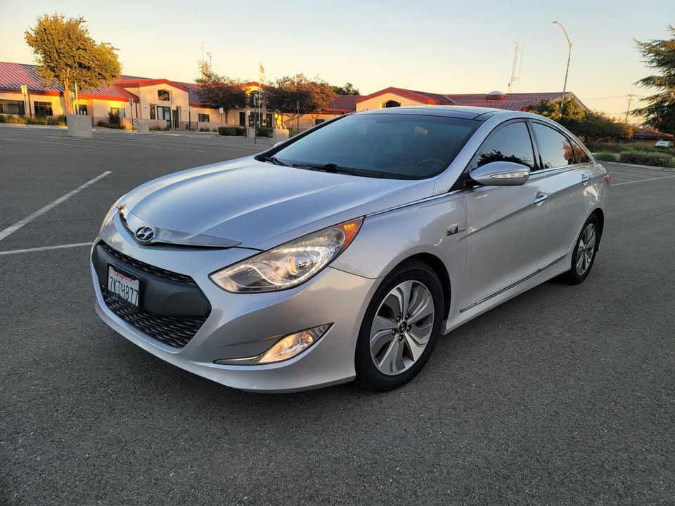 2015 Hyundai Sonata Image 3