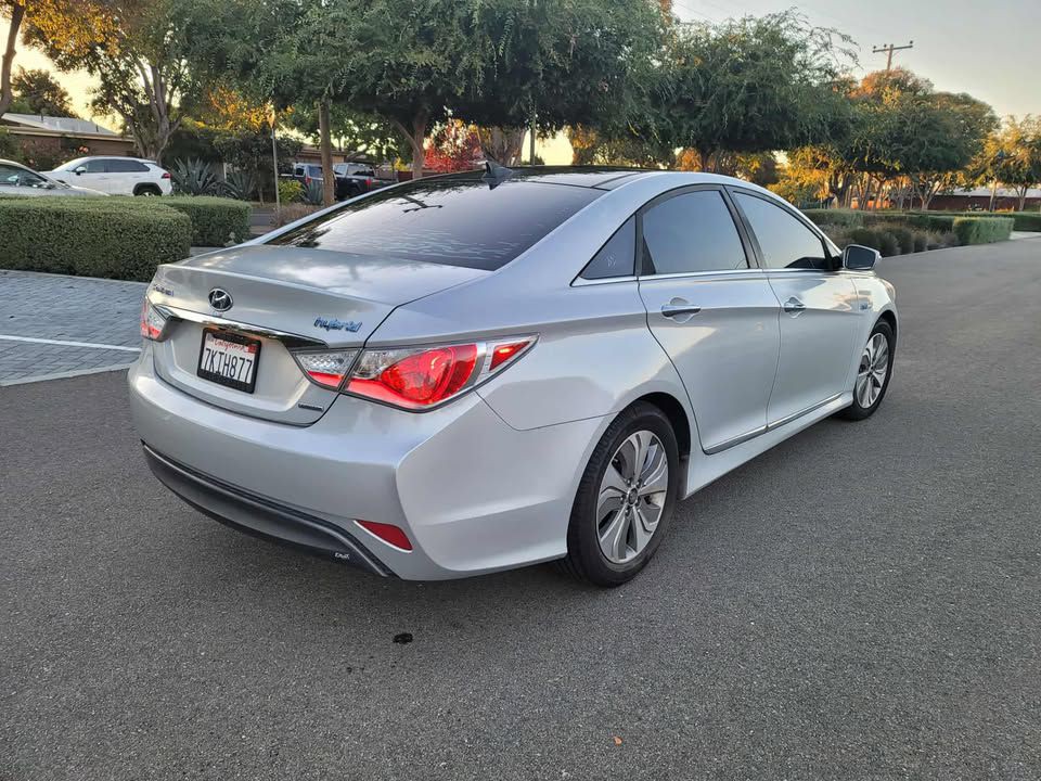 2015 Hyundai Sonata Image 4