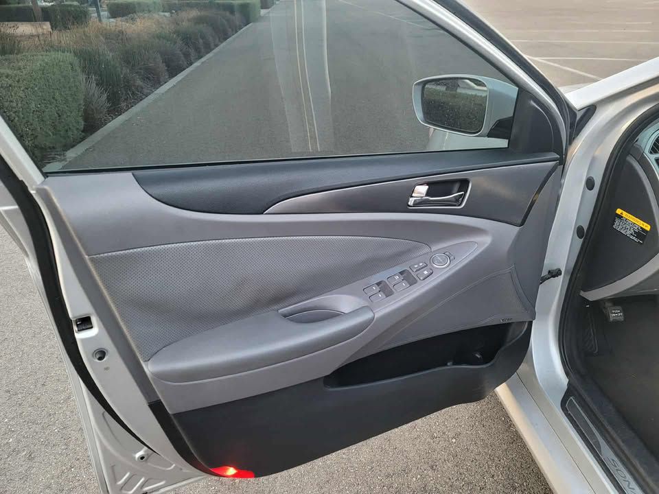 2015 Hyundai Sonata Image 14