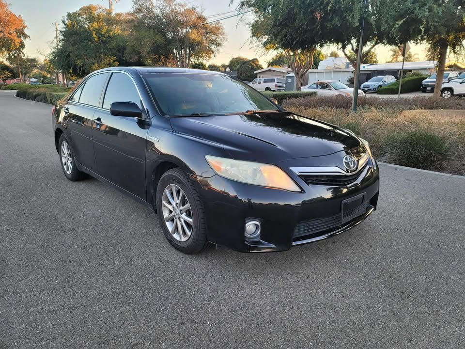 2010 Toyota Camry Image 3