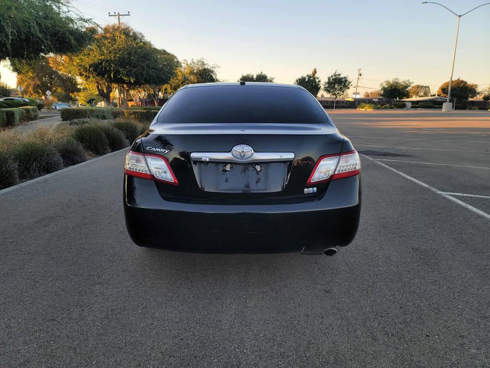 2010 Toyota Camry Image 5