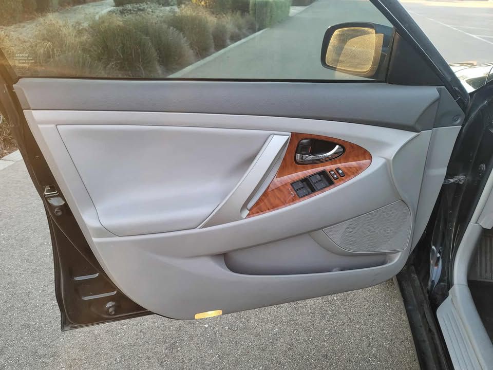 2010 Toyota Camry Image 9