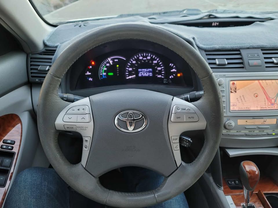 2010 Toyota Camry Image 14