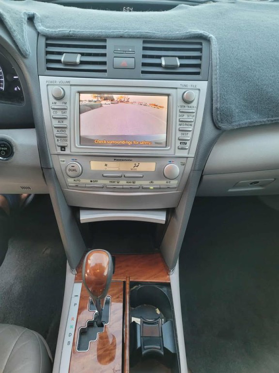 2010 Toyota Camry Image 15