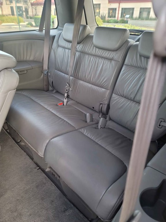 2010 Honda Odyssey Image 13