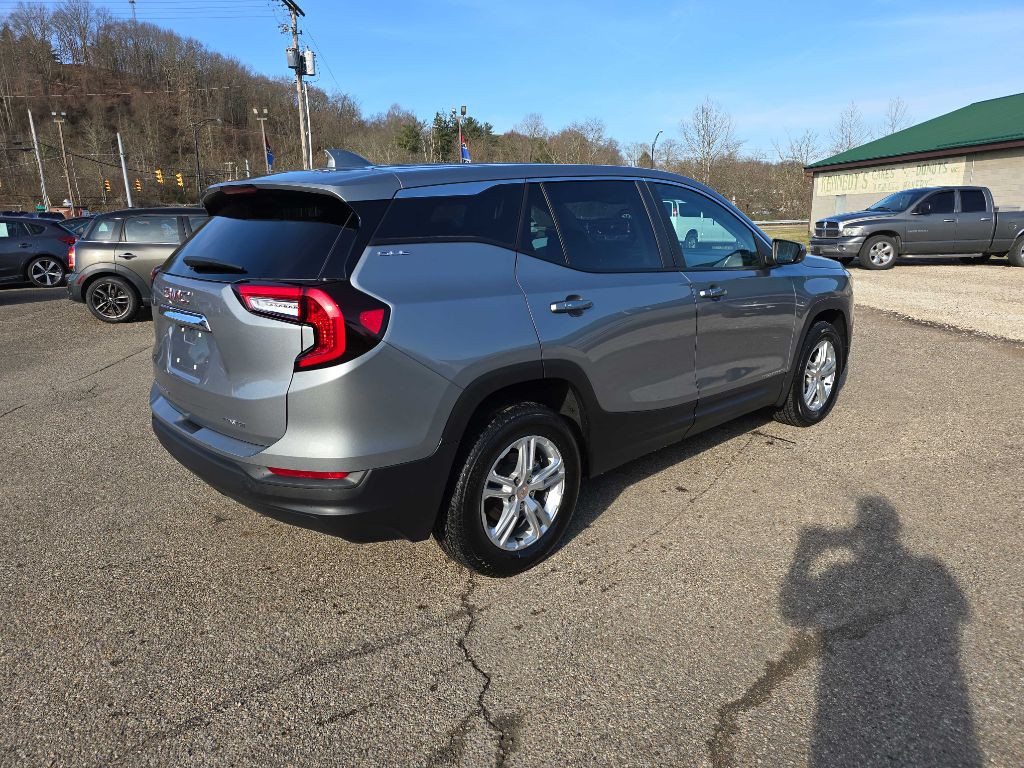 2023 GMC Terrain Image 5