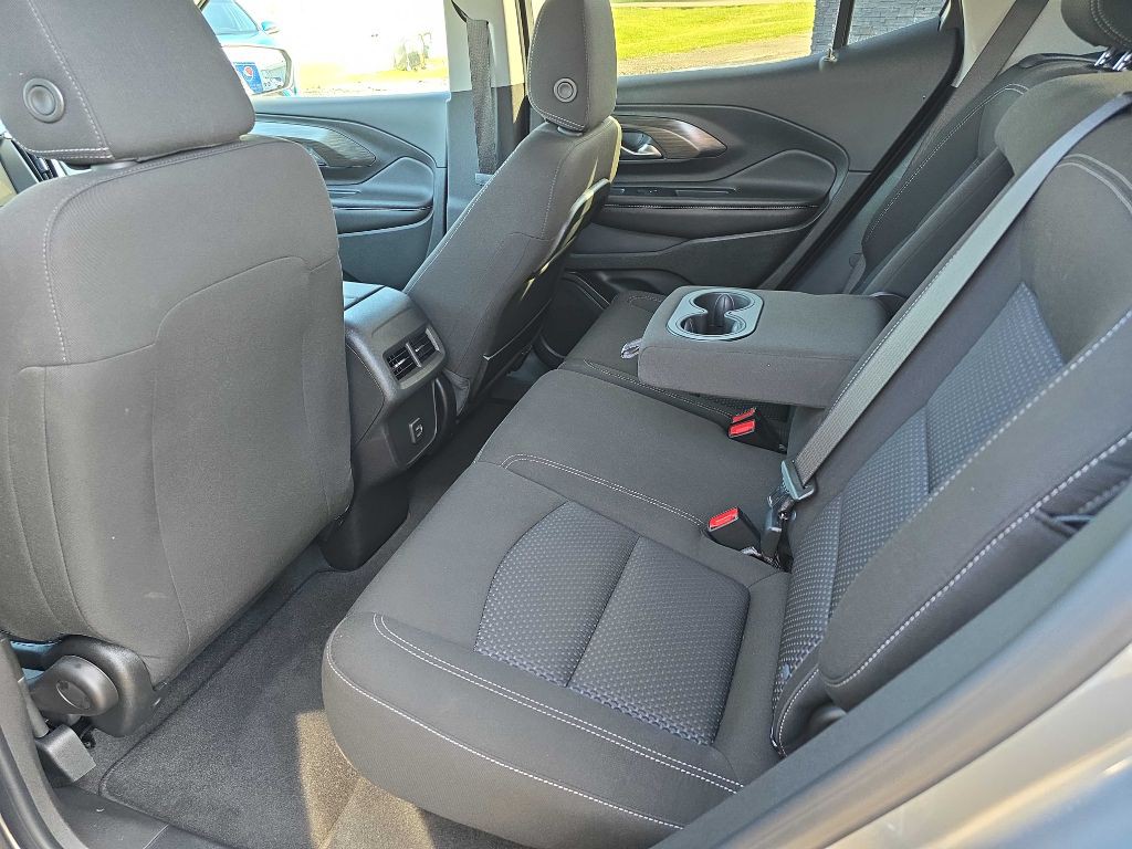 2023 GMC Terrain Image 12