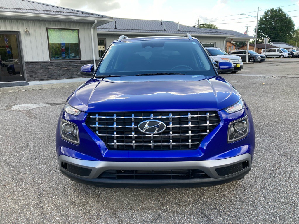 2023 Hyundai Venue Image 2