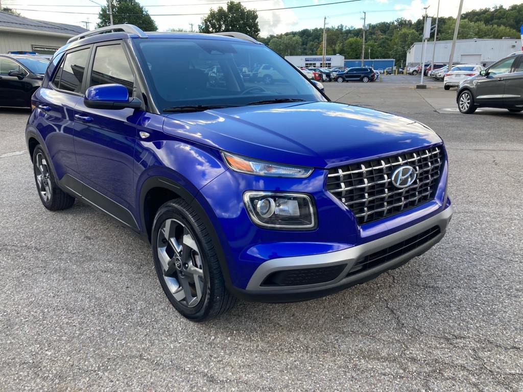 2023 Hyundai Venue Image 3