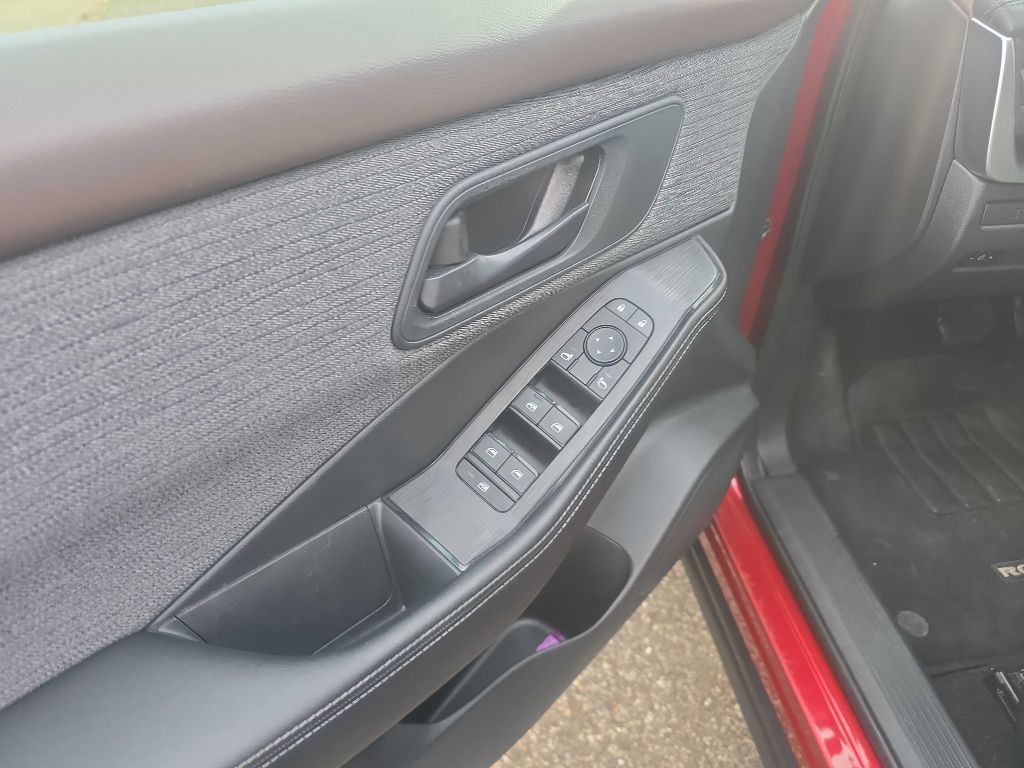 2021 Nissan Rogue Image 9