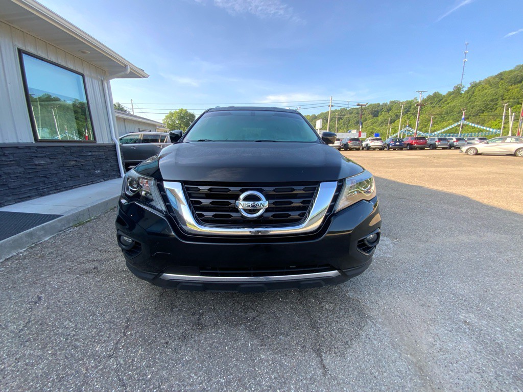 2019 Nissan Pathfinder Image 2