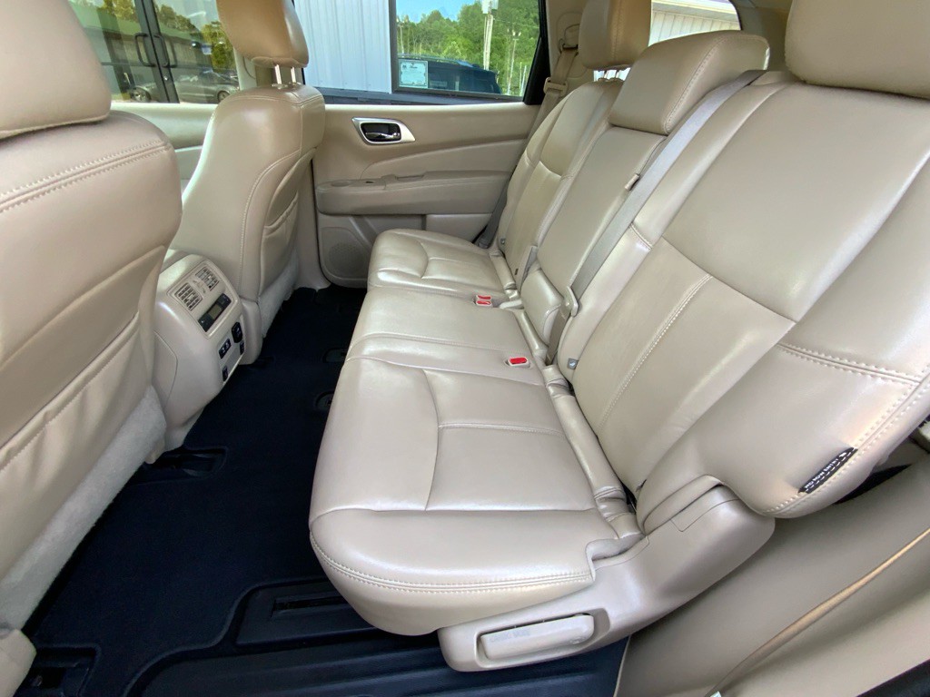 2019 Nissan Pathfinder Image 11