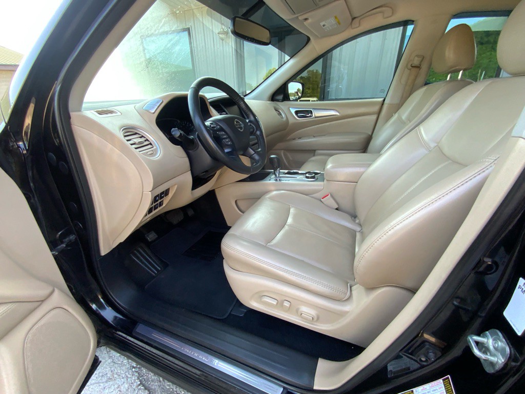 2019 Nissan Pathfinder Image 12
