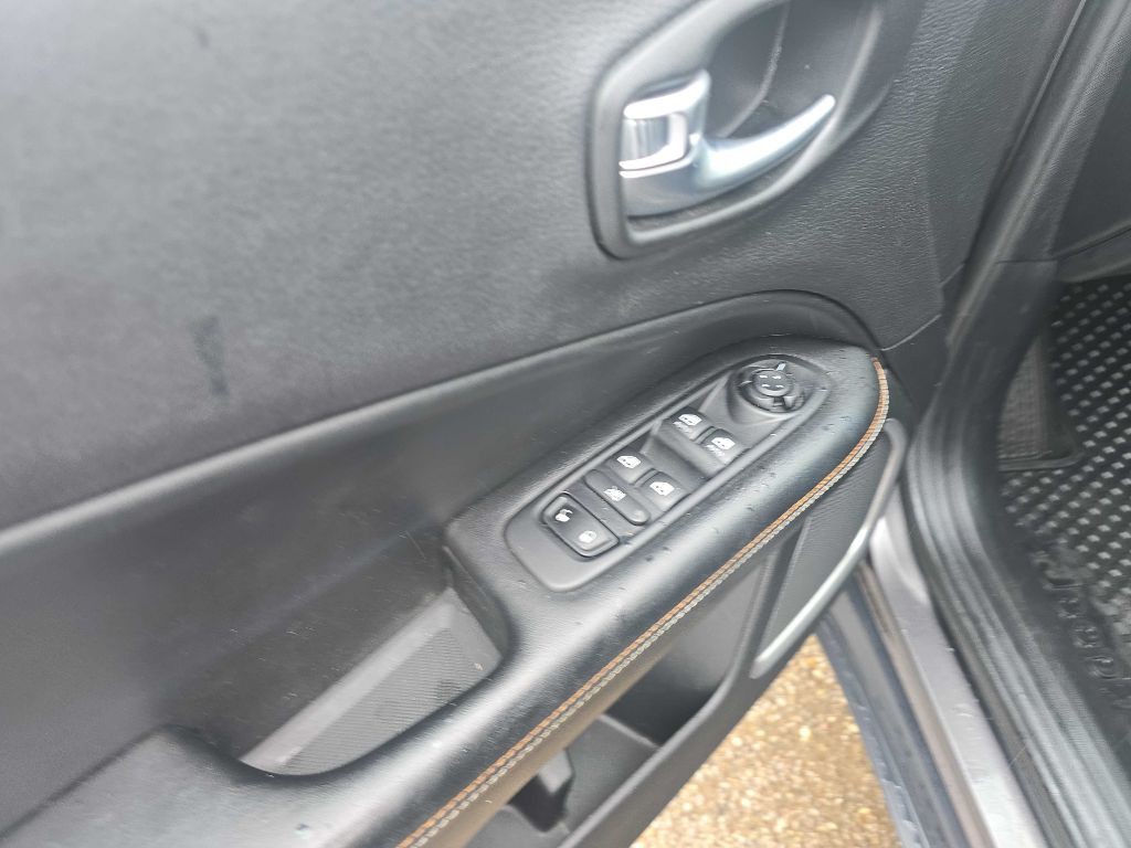 2020 Jeep Compass Image 11