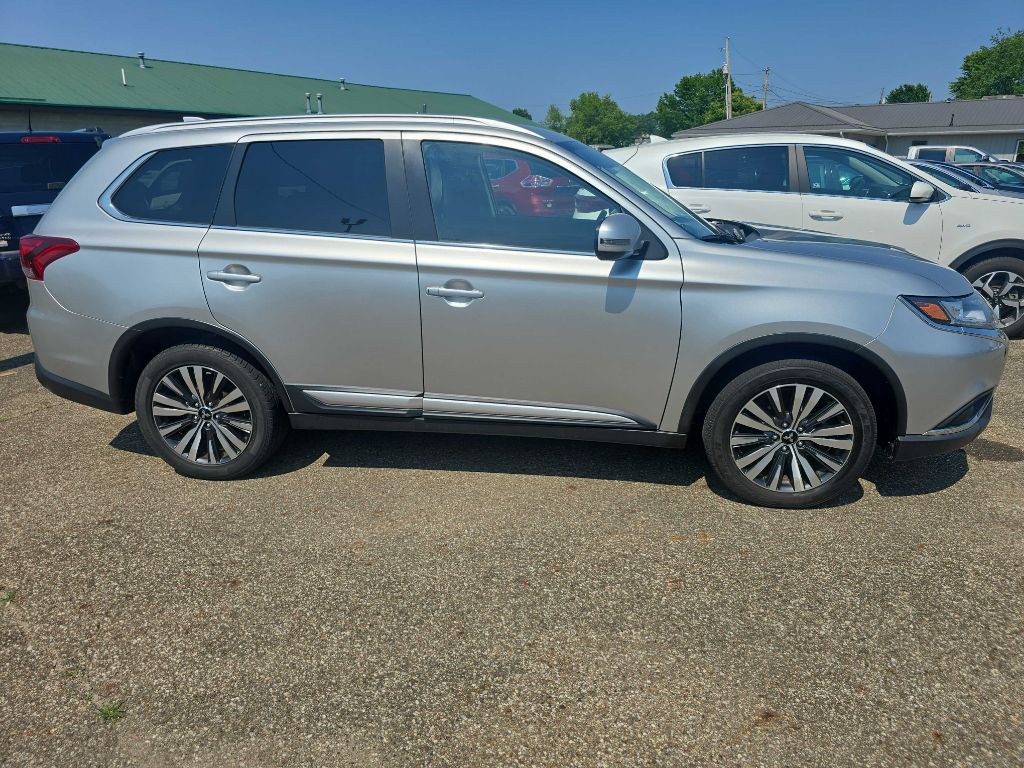 2020 Mitsubishi Outlander Image 3