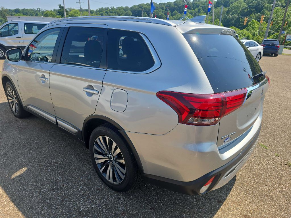 2020 Mitsubishi Outlander Image 10