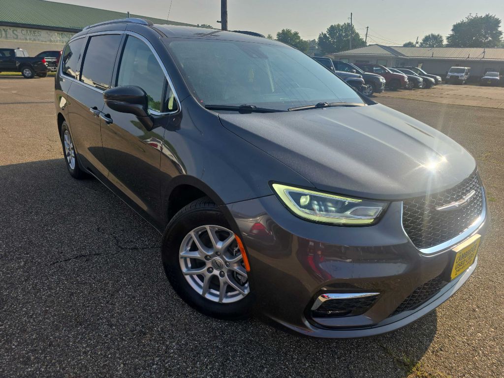 2021 Chrysler Pacifica Image 3