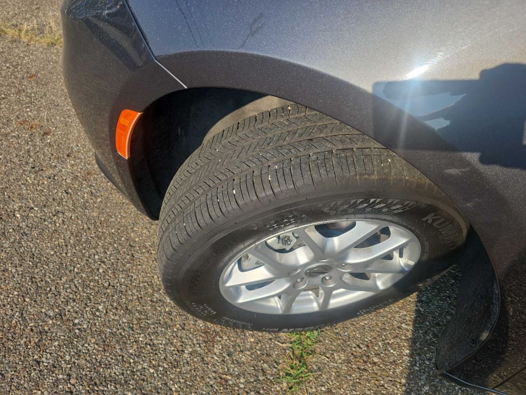 2021 Chrysler Pacifica Image 9