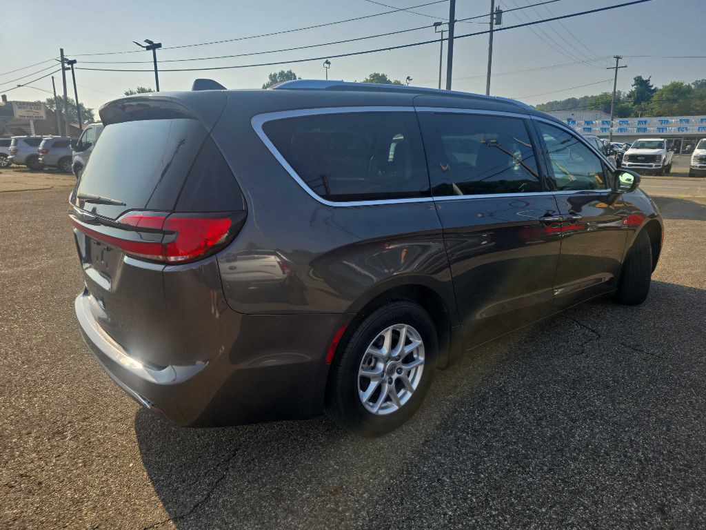 2021 Chrysler Pacifica Image 4