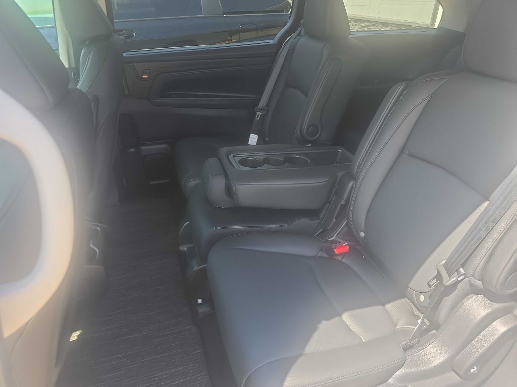 2025 Honda Odyssey Image 8