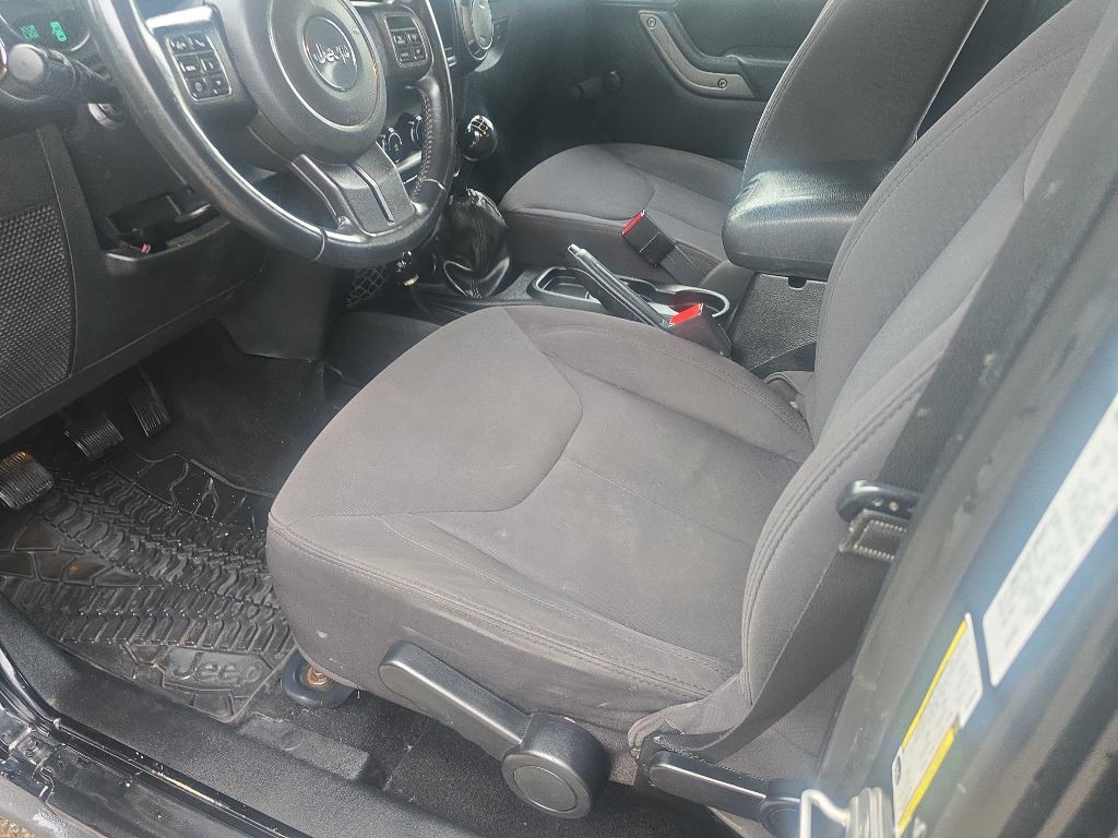 2013 Jeep Wrangler Unlimited Image 9