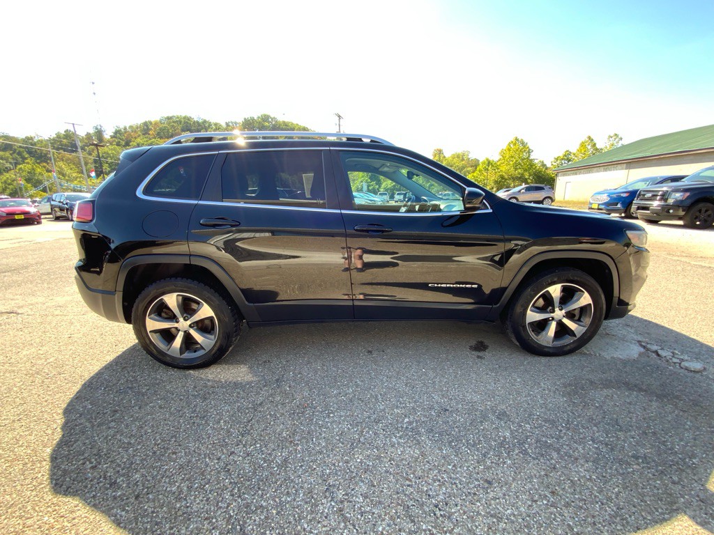 2019 Jeep Cherokee Image 4