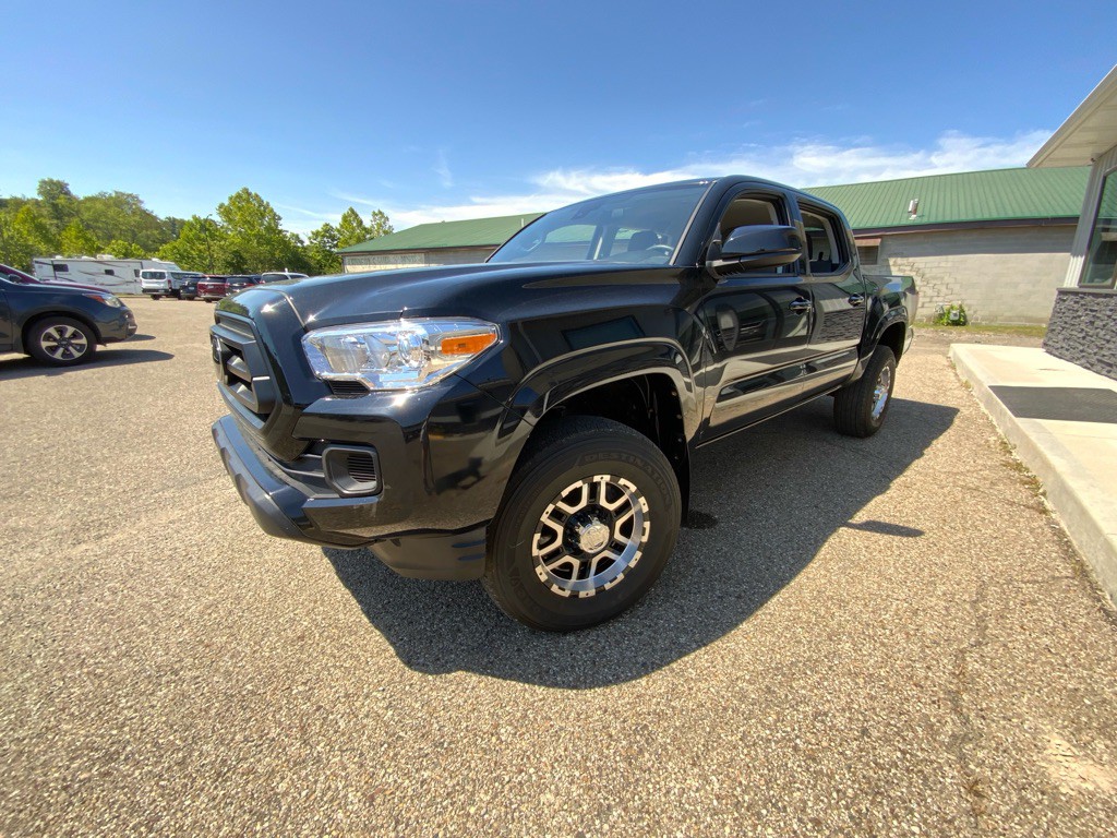 2022 Toyota Tacoma Image 18