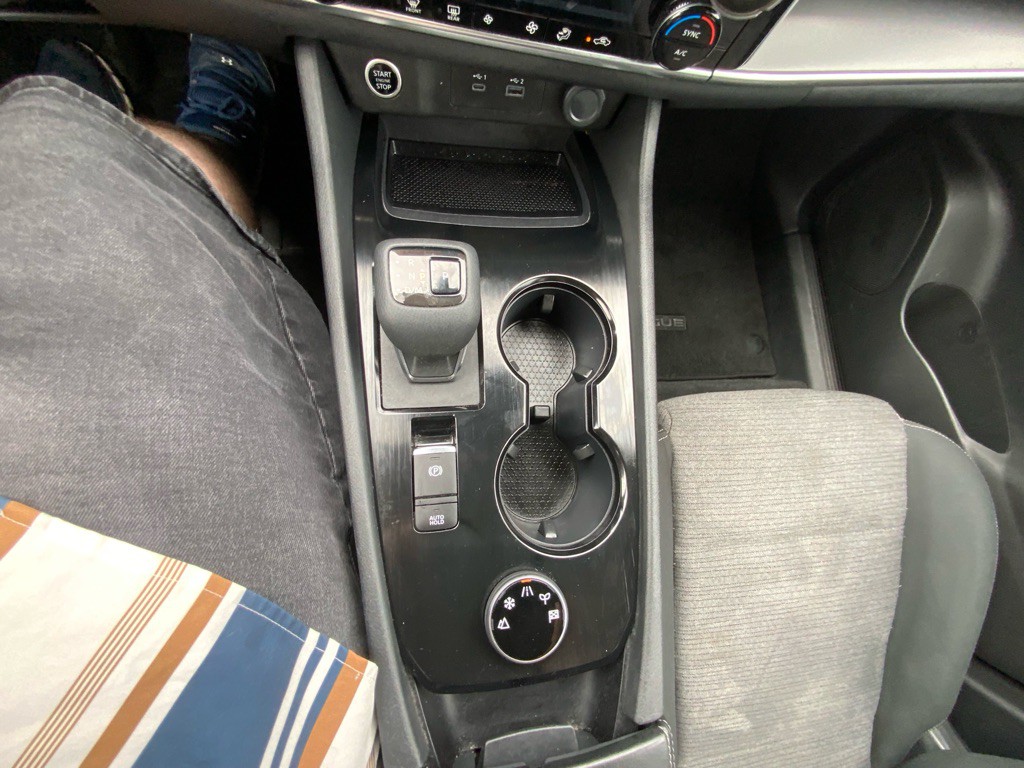 2022 Nissan Rogue Image 13