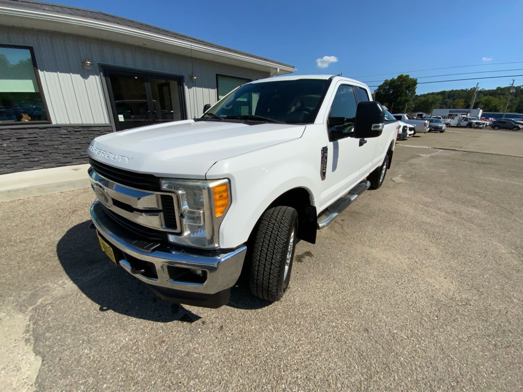 2017 Ford F-250 Image 1