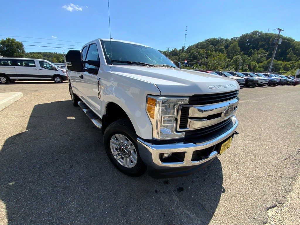 2017 Ford F-250 Image 3