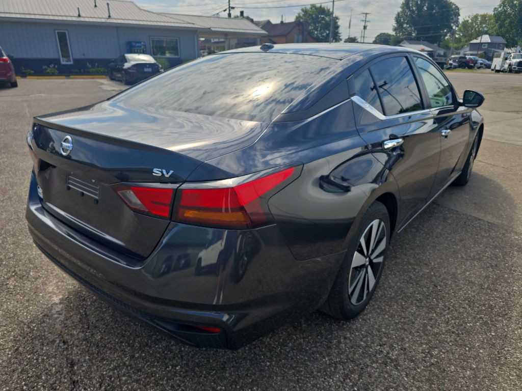 2021 Nissan Altima Image 1