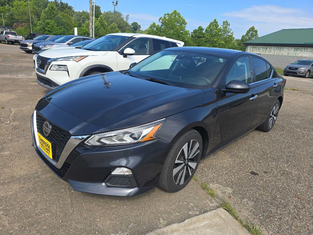 2021 Nissan Altima Image 2