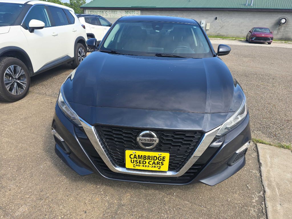 2021 Nissan Altima Image 3