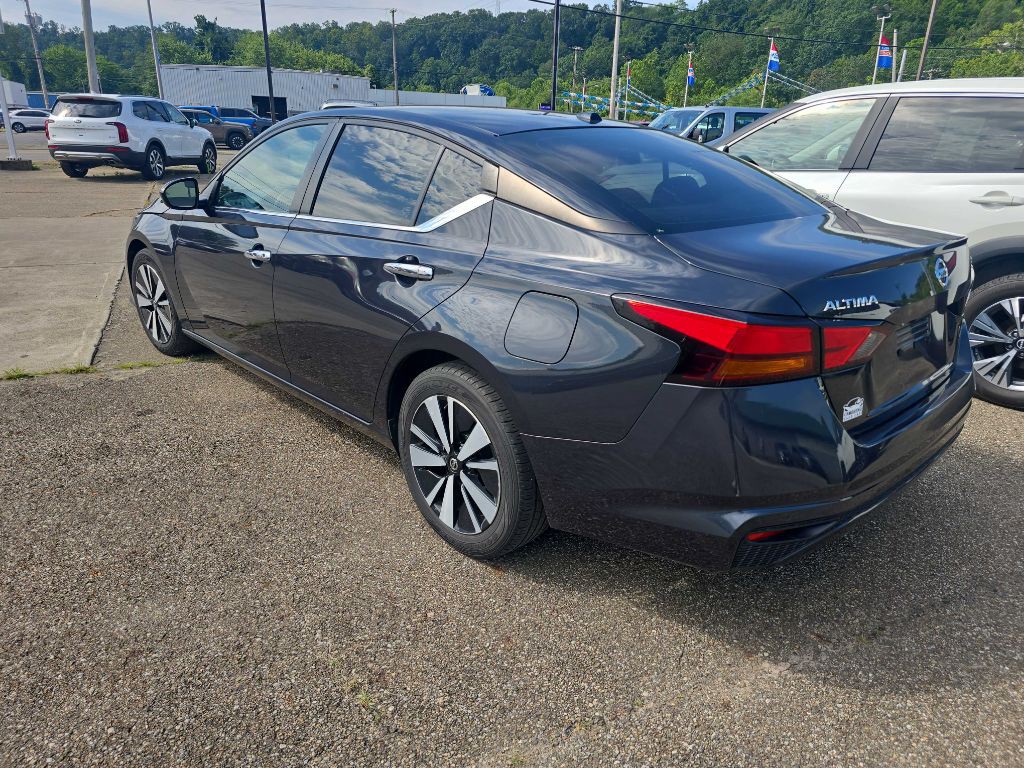2021 Nissan Altima Image 6