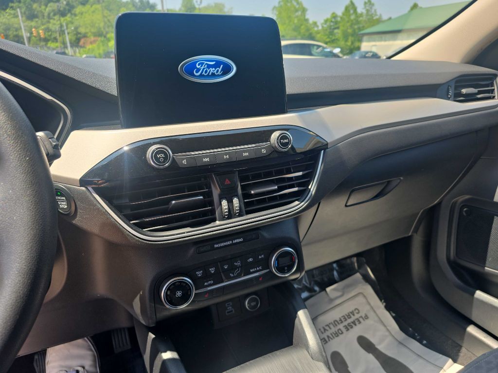 2020 Ford Escape Image 12
