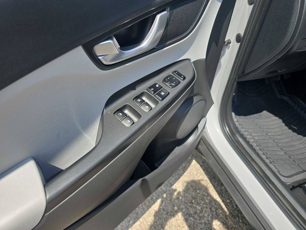 2023 Hyundai Kona Image 10