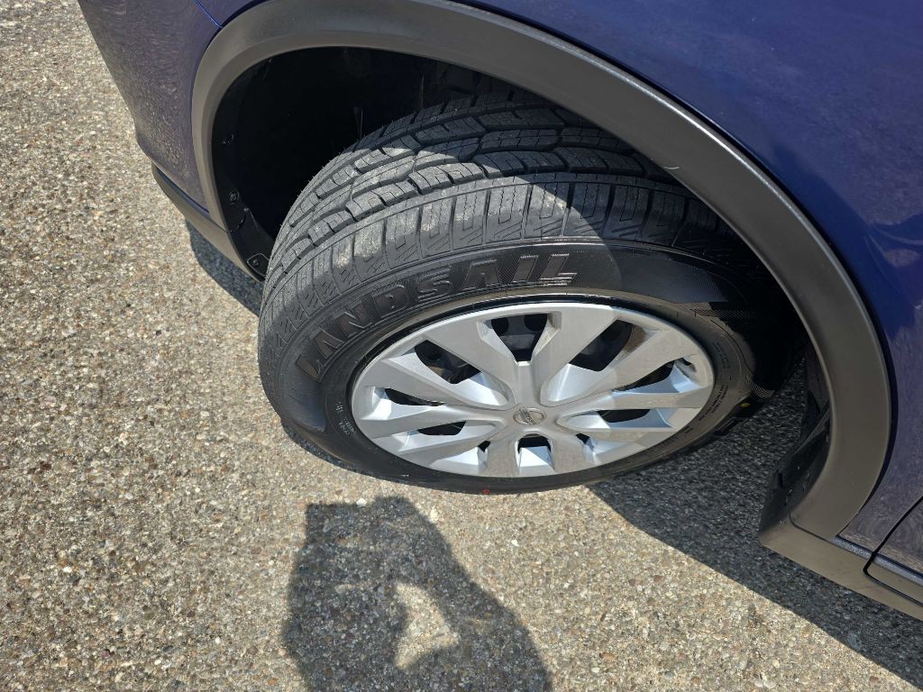 2020 Nissan Rogue Image 9