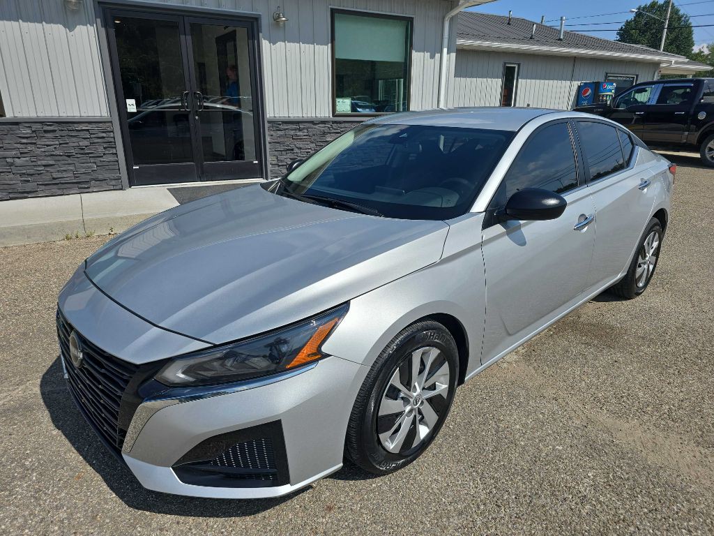 2024 Nissan Altima Image 3