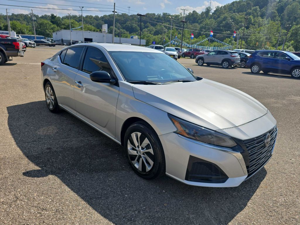 2024 Nissan Altima Image 3