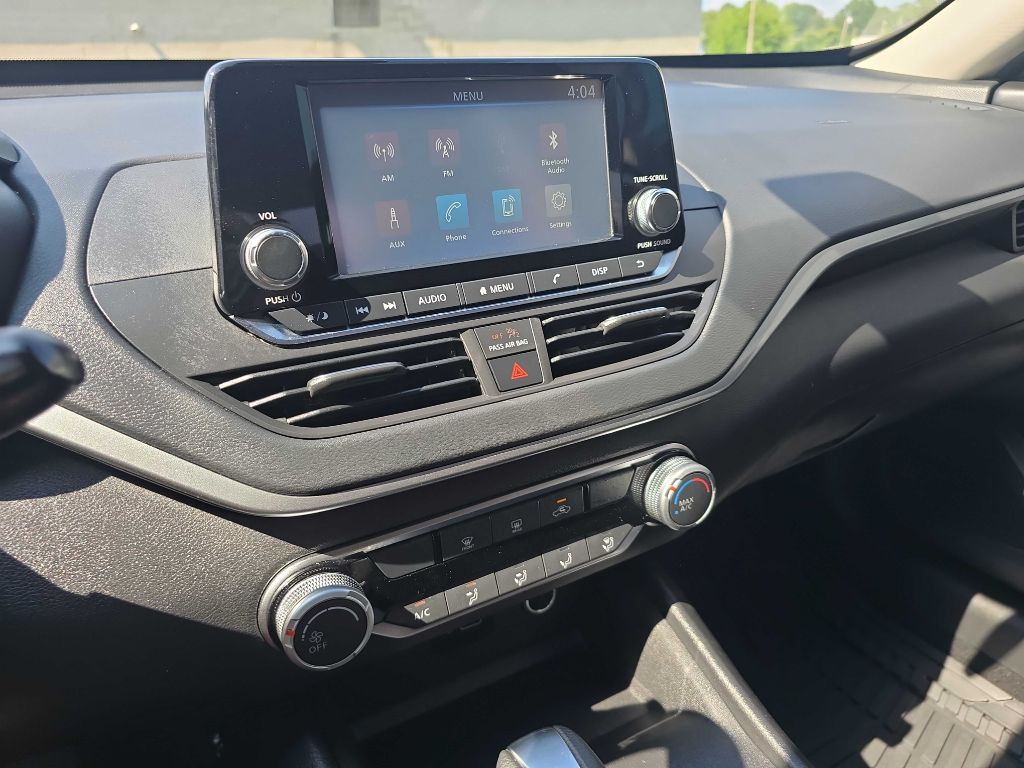 2024 Nissan Altima Image 11