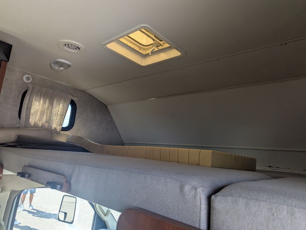 2013 Ford Econoline Image 13
